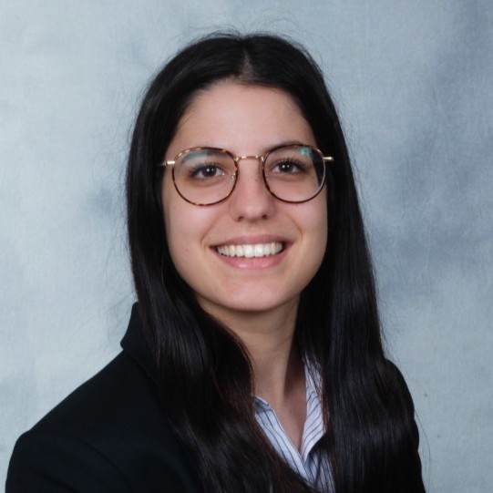 Portrait of Nuria Perez Casas, an international student from Spain studying computer science at Bethany Lutheran College.
